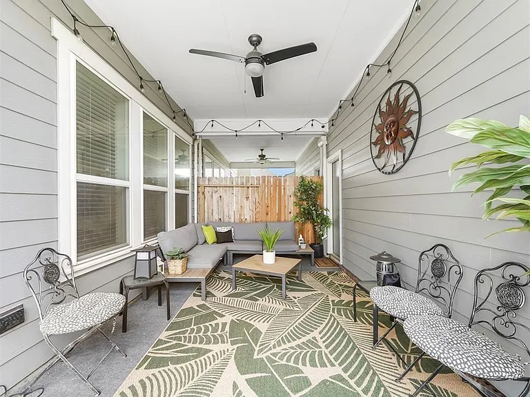 17023 Canosa Dr — Photo 29