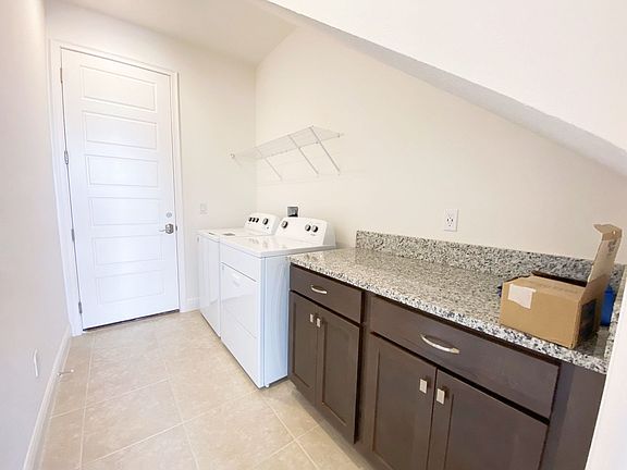 5th image of 13563 Larkton Ln