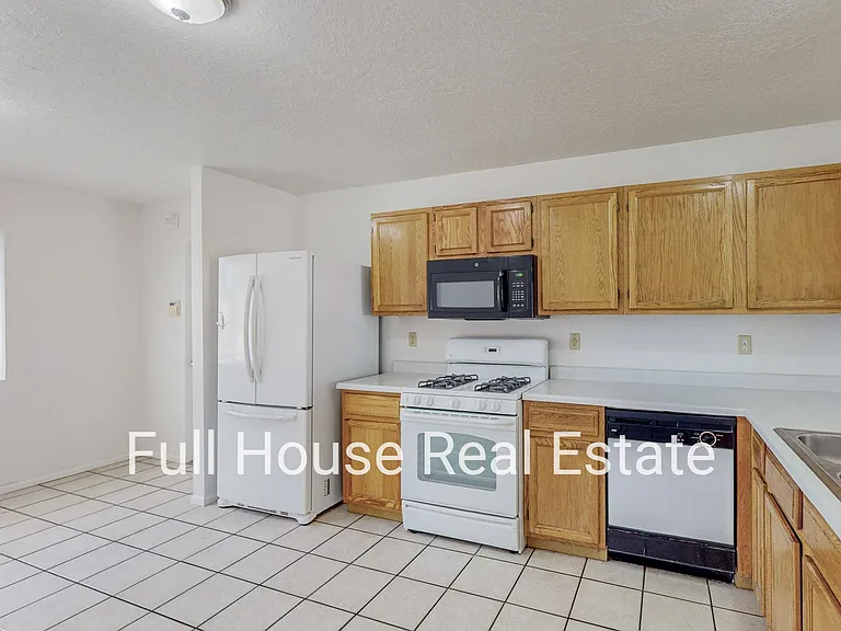 4015 Diablo Trail Pl NW — Photo 10