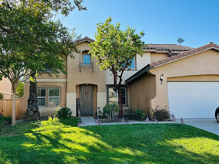 42581 Oslo Cir — Photo 1