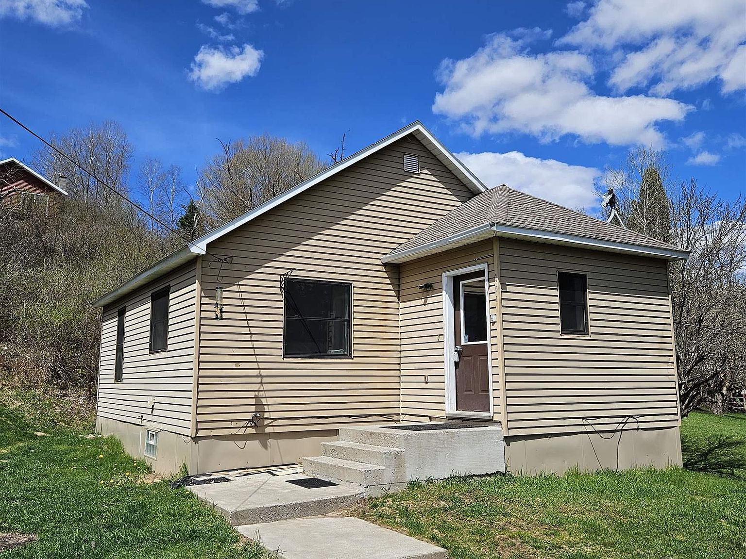 101 W 2nd St, Caspian, MI 49915 Zillow