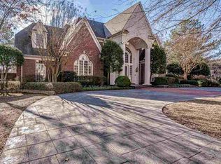 8775 Classic Dr, Memphis, TN 38125