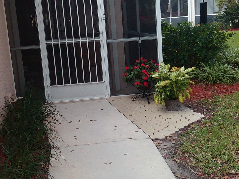 1st image of 20668 Country Barn Dr