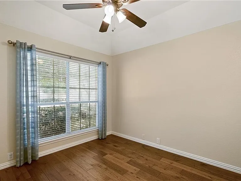 6701 Candlecreek Ln — Photo 23