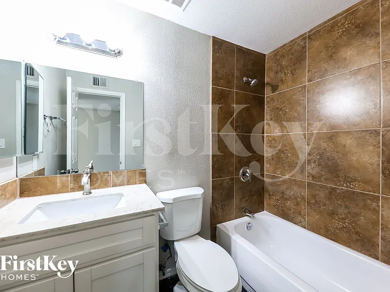 14623 N 32nd Pl — Photo 17