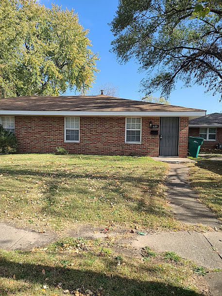 1st image of 1120 Goelz Dr