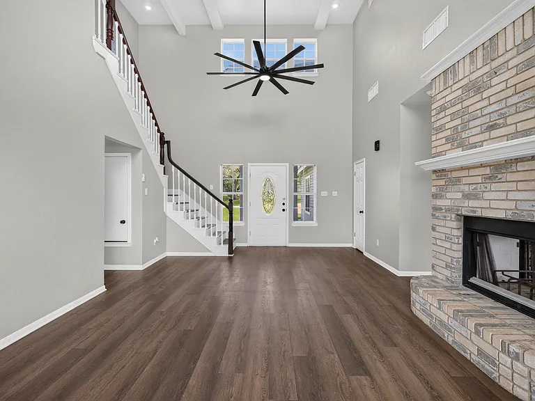 1810 Mesa Oaks Cir — Photo 10
