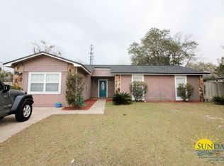 21 Solar St, Mary Esther, FL 32569