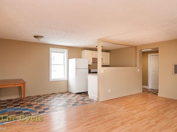 7 E Muskegon Unit B Living into Kitchen