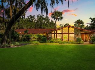 9565 Silver Lake Dr, Leesburg, FL 34788