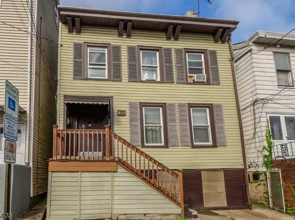 160 Mill St, Paterson City, NJ 07501