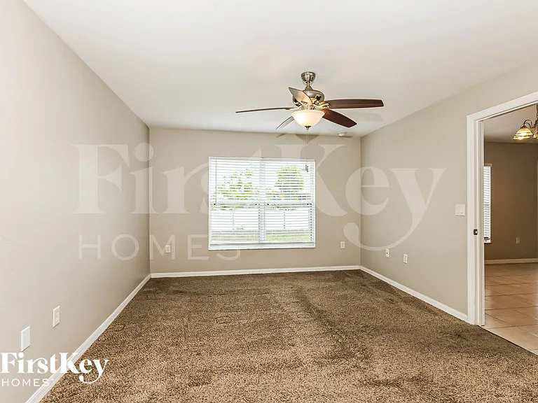 414 Willowbrook Dr — Photo 9