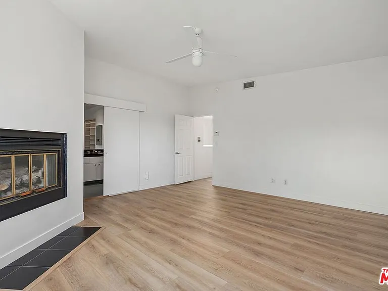 3023 Berkeley Ave #8 — Photo 35
