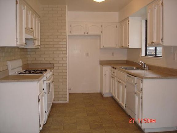 5th image of 1866 Santa Monica St