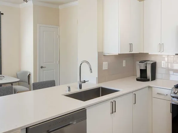 Avalon Simi Valley, 1579 E Jefferson Way #69691d9f8, Simi Valley, CA 93065