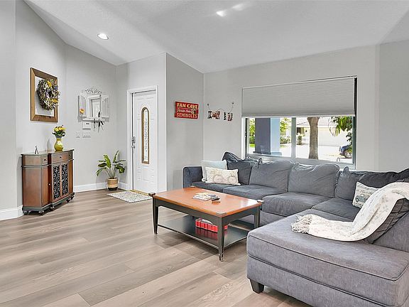 3rd image of 3210 Old Hickory Court