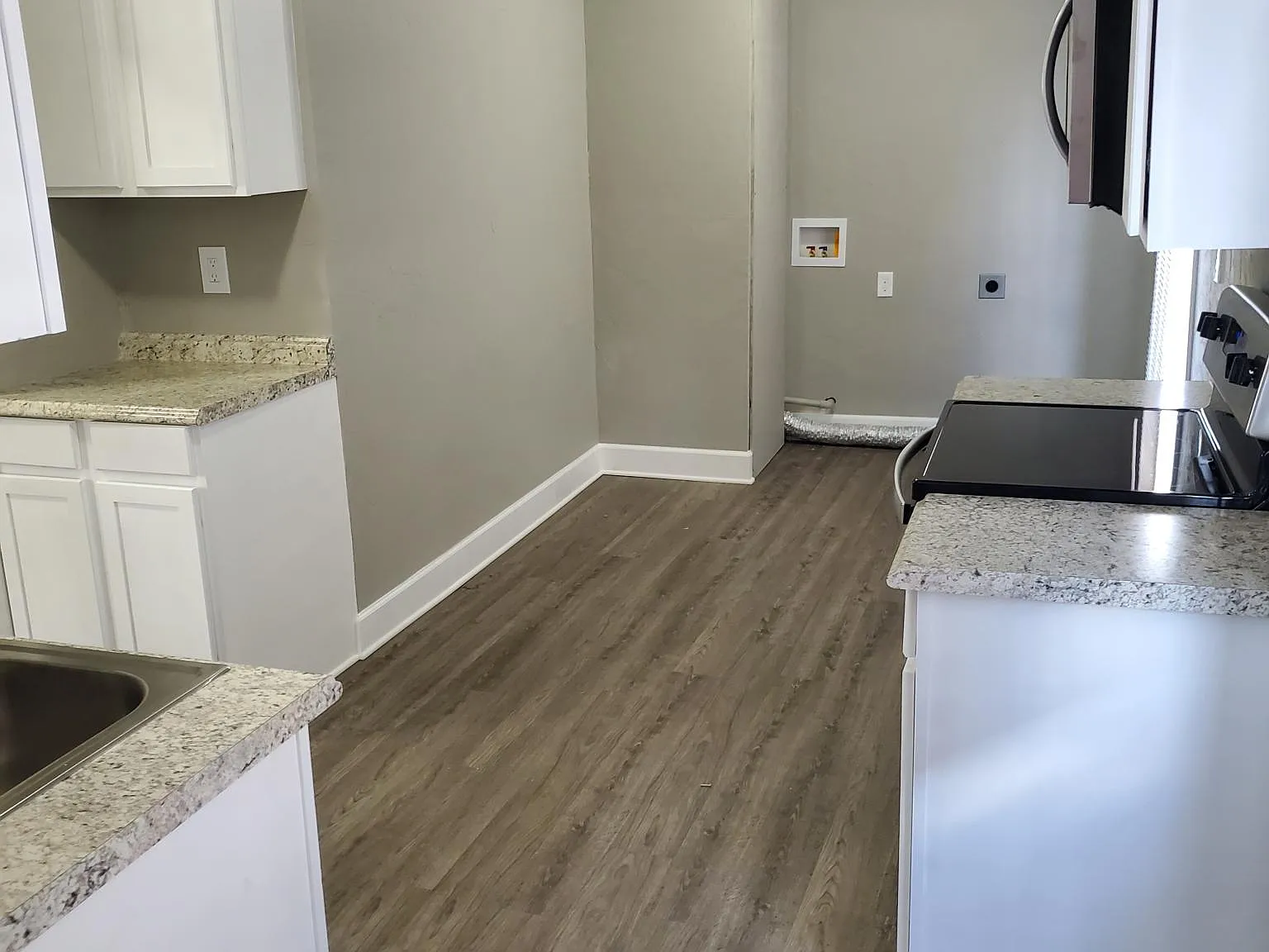 1134 N Ellison Ave — Photo 3