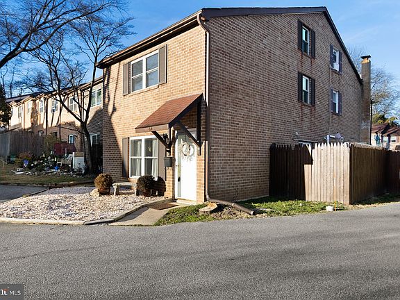 2nd image of 64 Park Vallei Ln #64