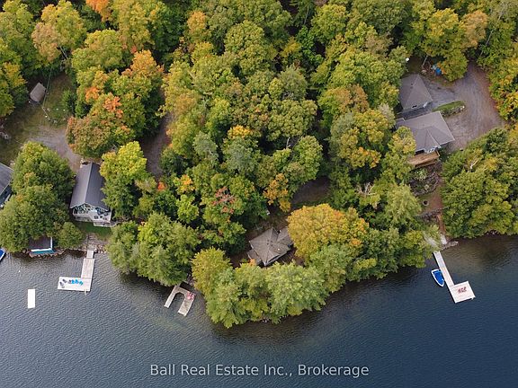 3rd image of 551 Renwick Rd