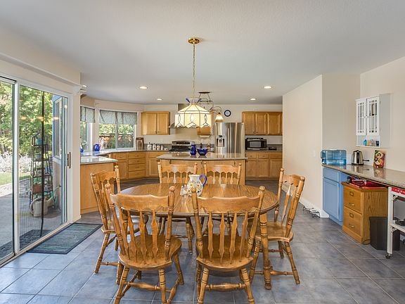 4th image of 1142 Belridge Pl
