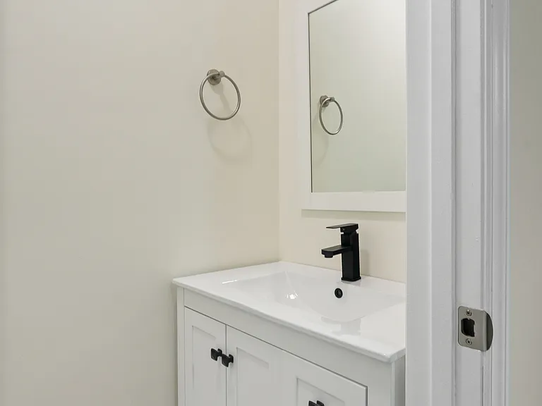 1009 Sylvia Cir — Photo 12