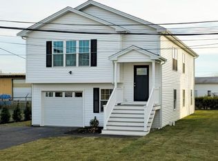 23 Crane St, Pawtucket, RI 02860