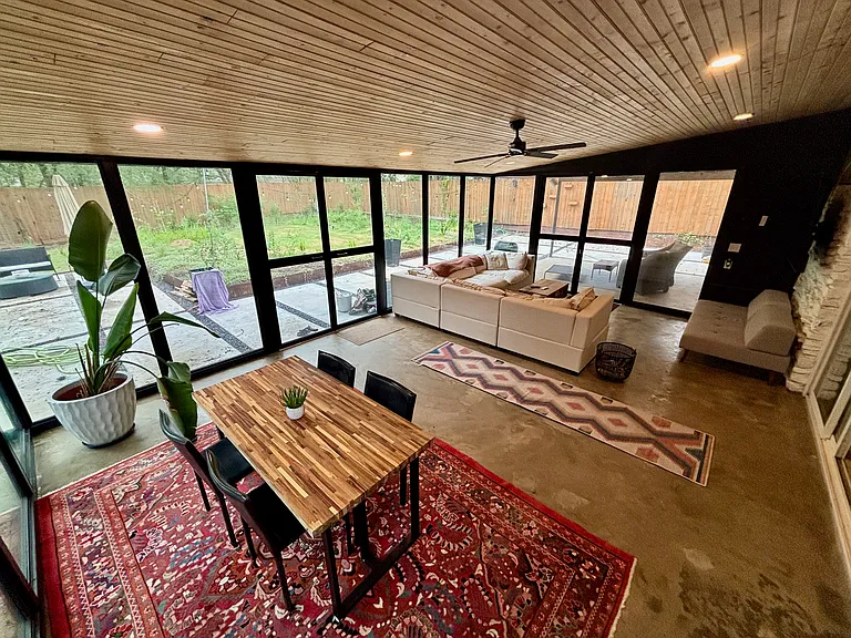 2409 Princeton Dr — Photo 35