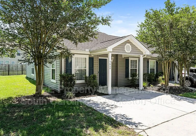 7840 Park Gate Dr — Photo 2