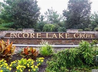 171 Symphony Dr, Lake Grove, NY 11755