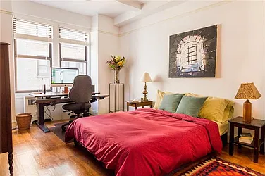 Rented by R New York