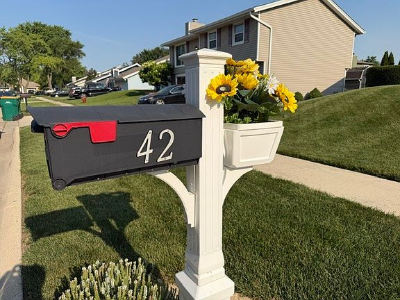 4th image of 42 Abbeywood Dr