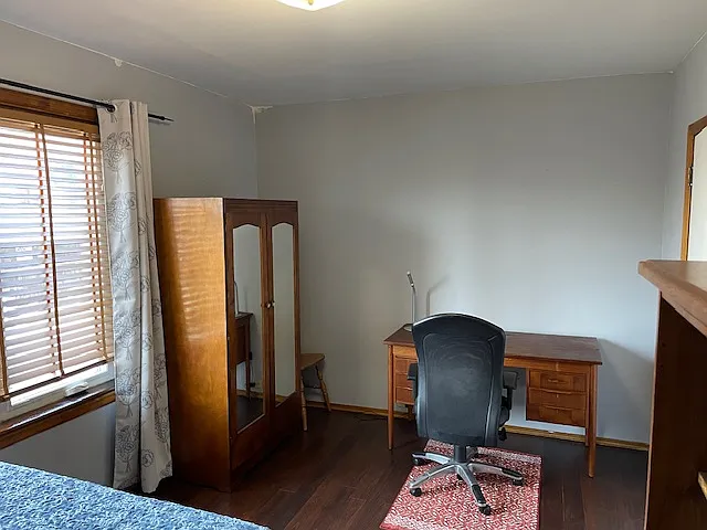975 Ossington Ave — Photo 7