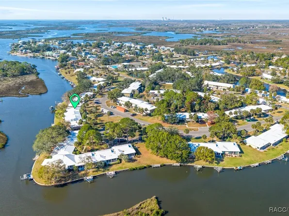 11568 W Bayshore Dr Unit 17, Crystal River, FL 34429