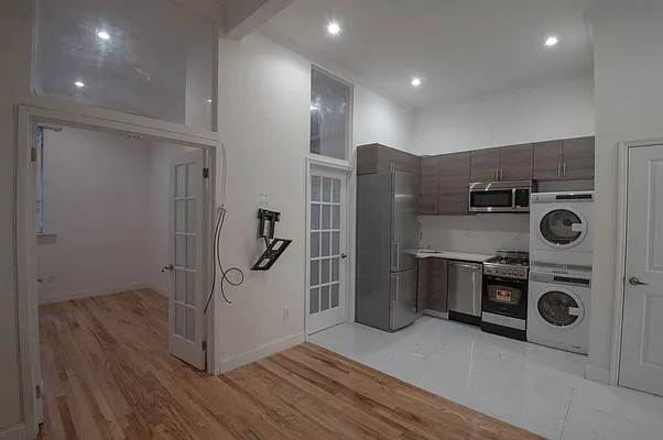 Rented by Platinum Properties | media 5