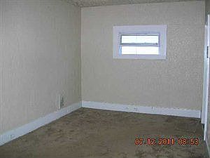 3rd image of 61 Amsterdam Ave