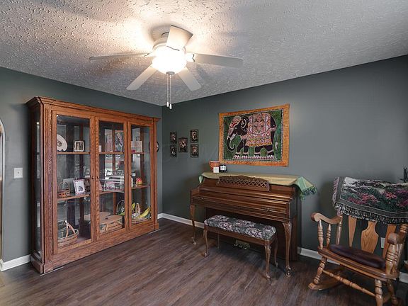 5th image of 186 Pinecrest Dr