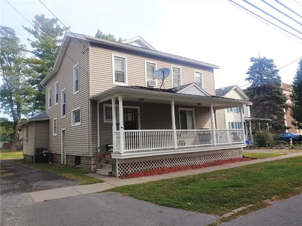 212 W Main St, Waterloo, NY 13165
