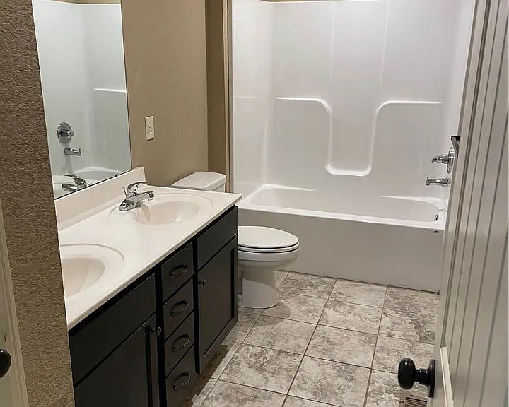 526 N Foxridge Dr #1 — Photo 6