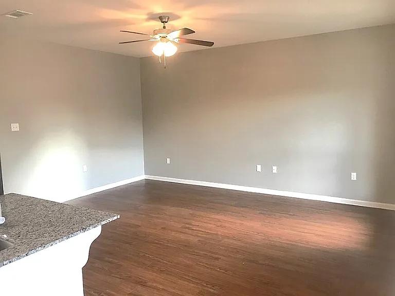 36034 Cheray Dr — Photo 3