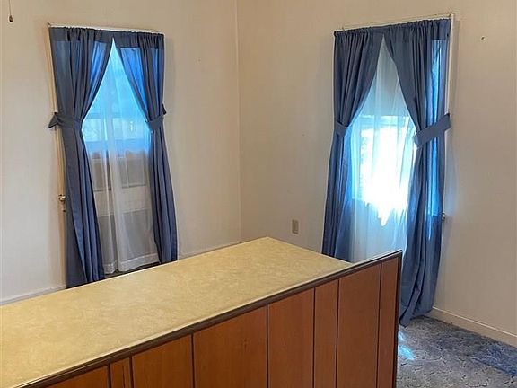 4th image of 2413 Avenue H