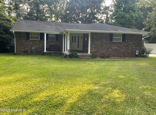 89 Woodland Rd, Whiteville, NC 28472