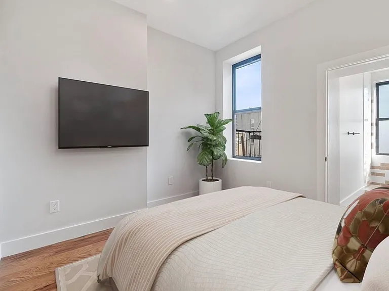 282 Baldwin Ave #2R — Photo 4