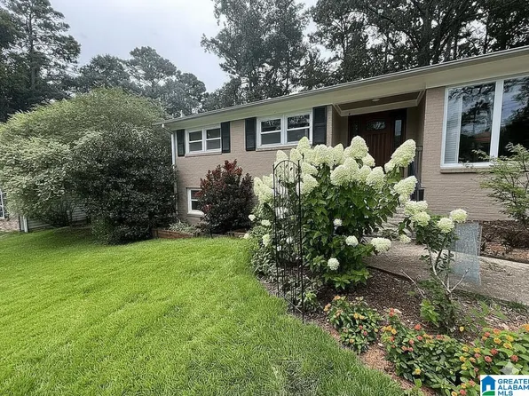 3741 Spearman Dr, Hoover, AL 35216