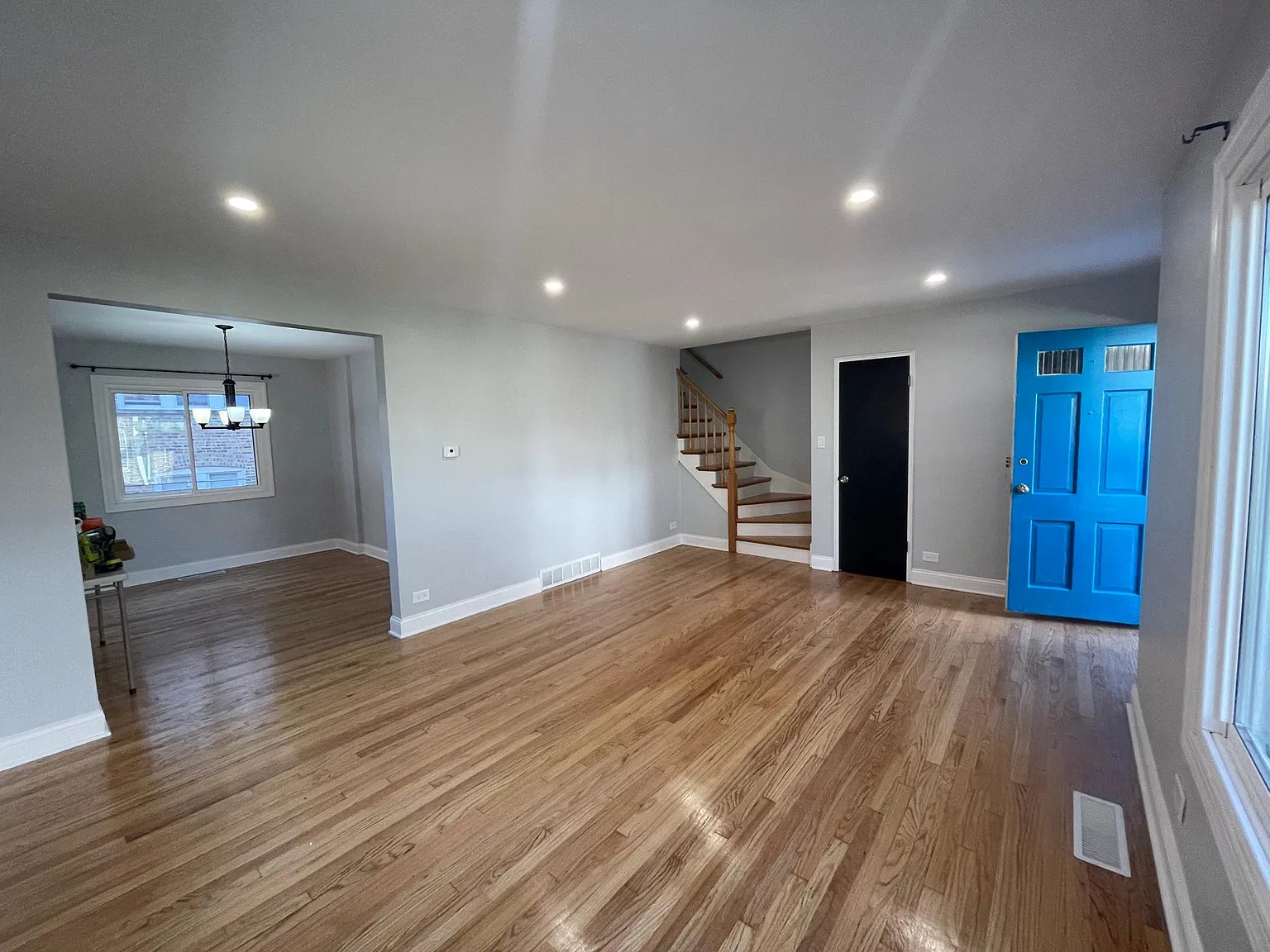 6051 N Paulina St — Photo 2