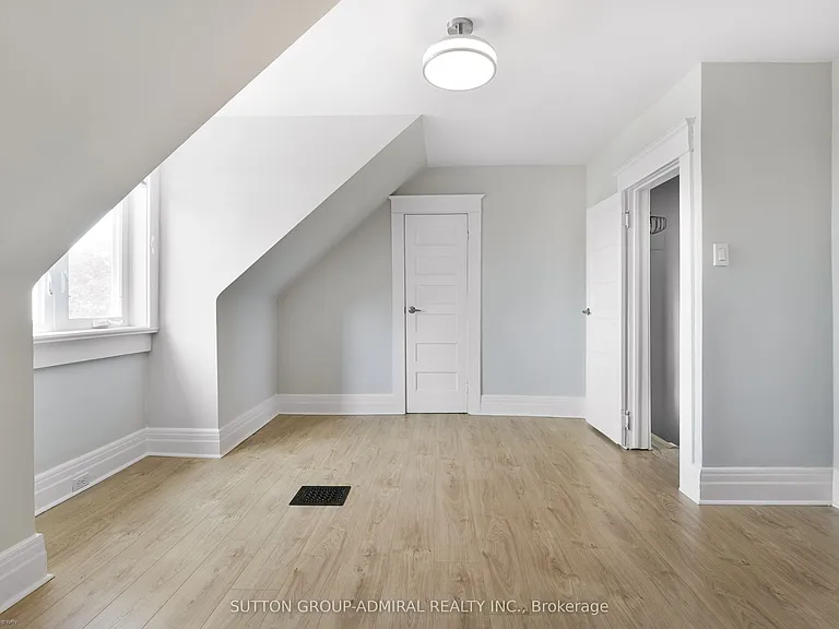 481 Brock Ave #2 — Photo 21