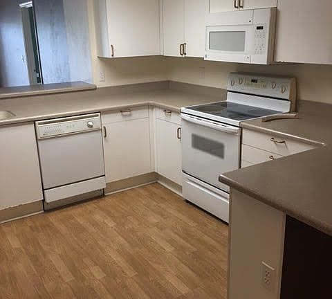 5th image of 3 Oceans West Blvd APT 2D7
