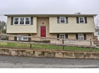 7 Maple St, Mohnton, PA 19540