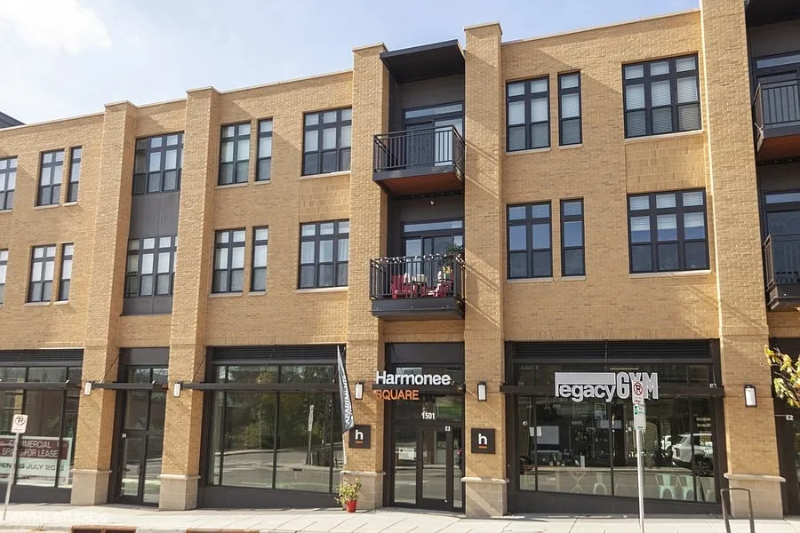 Harmonee Square Apartments