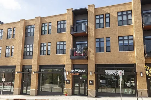 Harmonee Square Apartments Photo 1