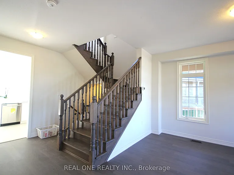 504 Threshing Mill Blvd — Photo 7